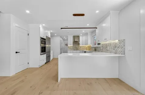 2 Lee Place Old Bethpage NY 11804