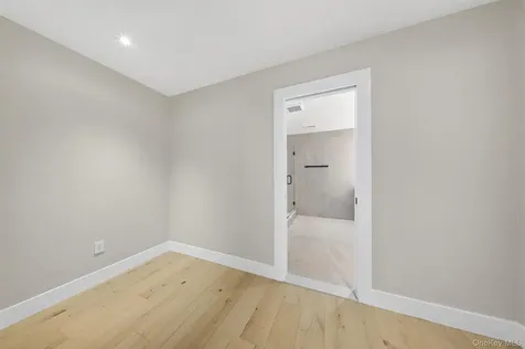 2 Lee Place Old Bethpage NY 11804