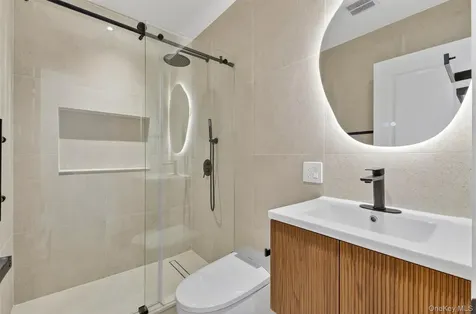 2 Lee Place Old Bethpage NY 11804