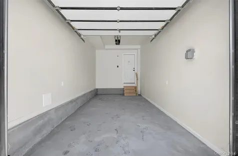 2 Lee Place Old Bethpage NY 11804