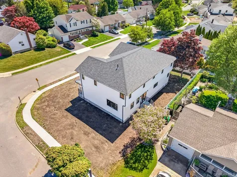 2 Lee Place Old Bethpage NY 11804