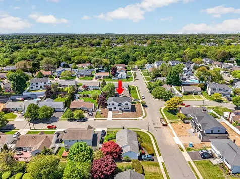 2 Lee Place Old Bethpage NY 11804