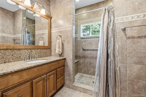 68 Maple Avenue Bethpage NY 11714