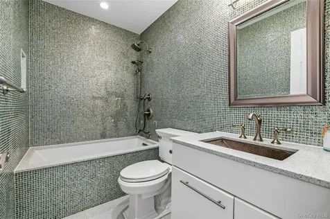 68 Maple Avenue Bethpage NY 11714