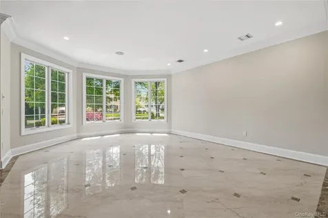 68 Maple Avenue Bethpage NY 11714