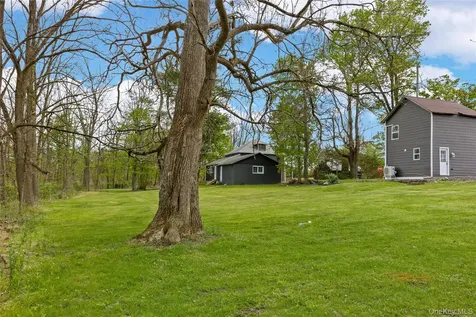 1 Lower Whitfield Road Accord NY 12404