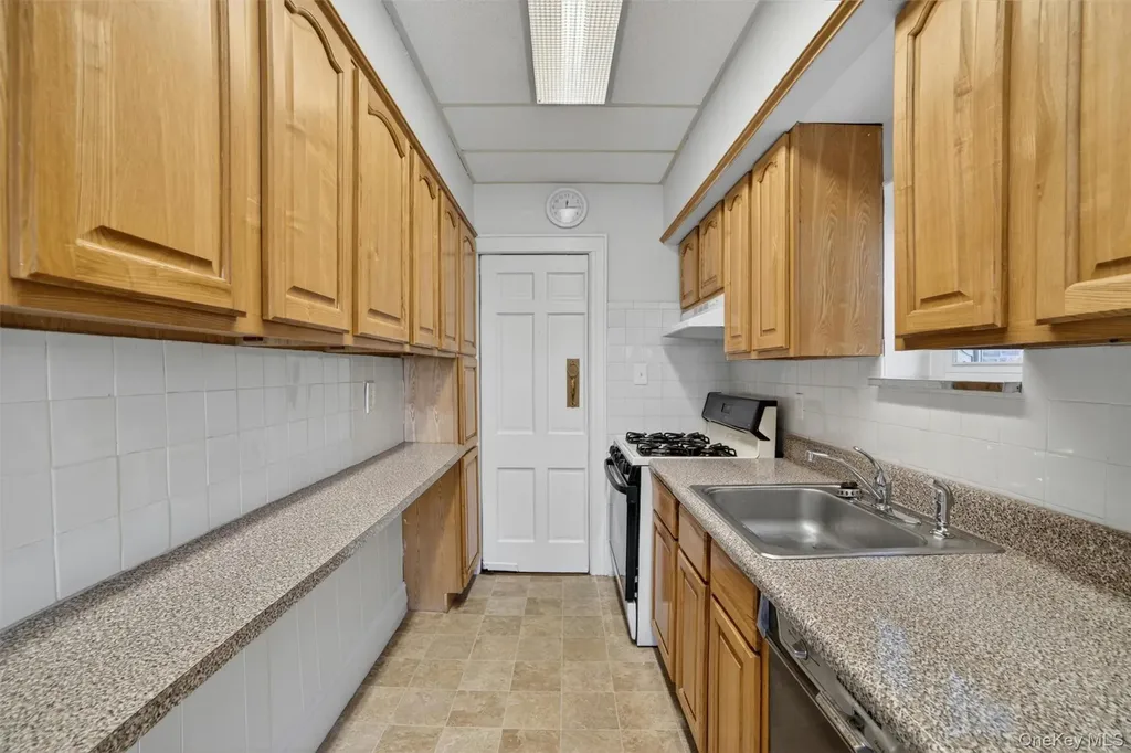 84 Halstead Avenue Yonkers NY 10704