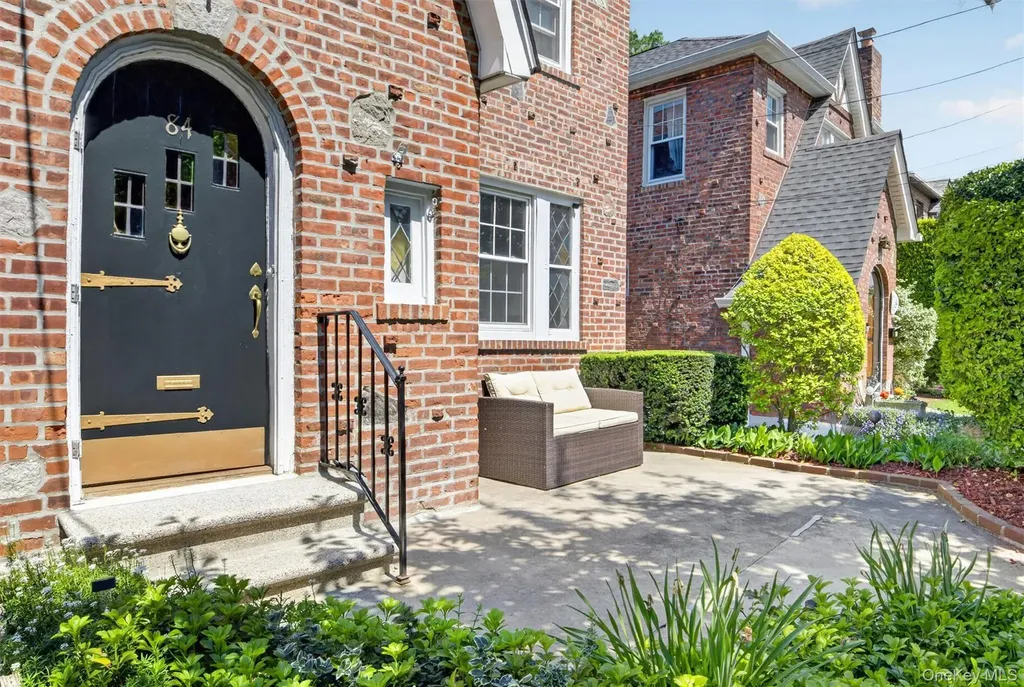 84 Halstead Avenue Yonkers NY 10704