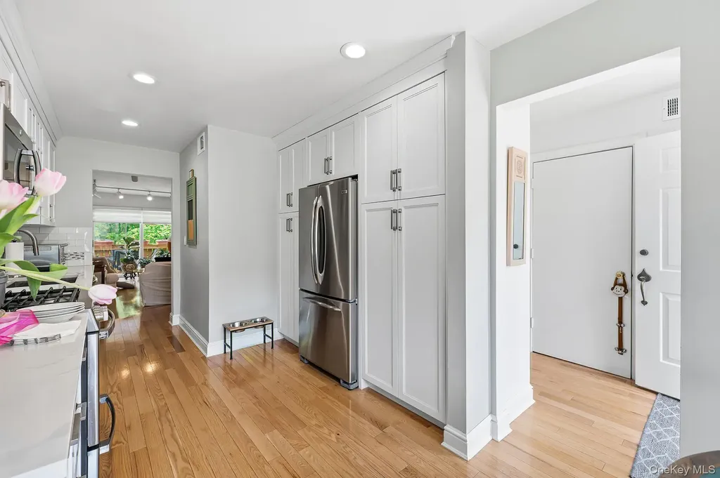6 Spring Pond Drive Ossining NY 10562