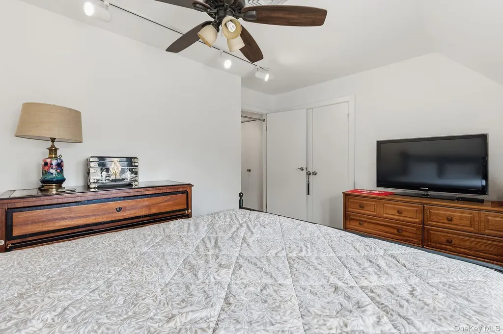 6 Spring Pond Drive Ossining NY 10562