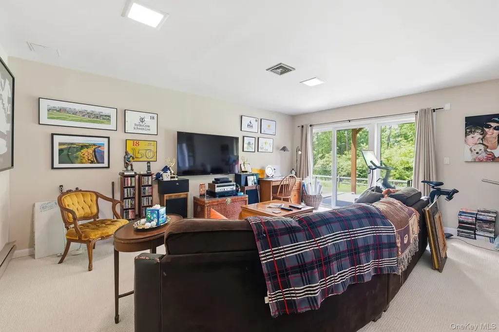 6 Spring Pond Drive Ossining NY 10562