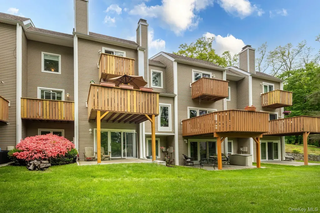 6 Spring Pond Drive Ossining NY 10562