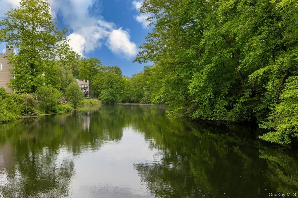 6 Spring Pond Drive Ossining NY 10562