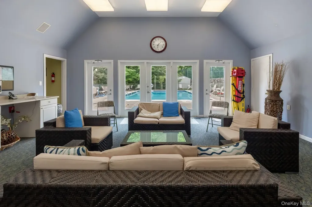 6 Spring Pond Drive Ossining NY 10562