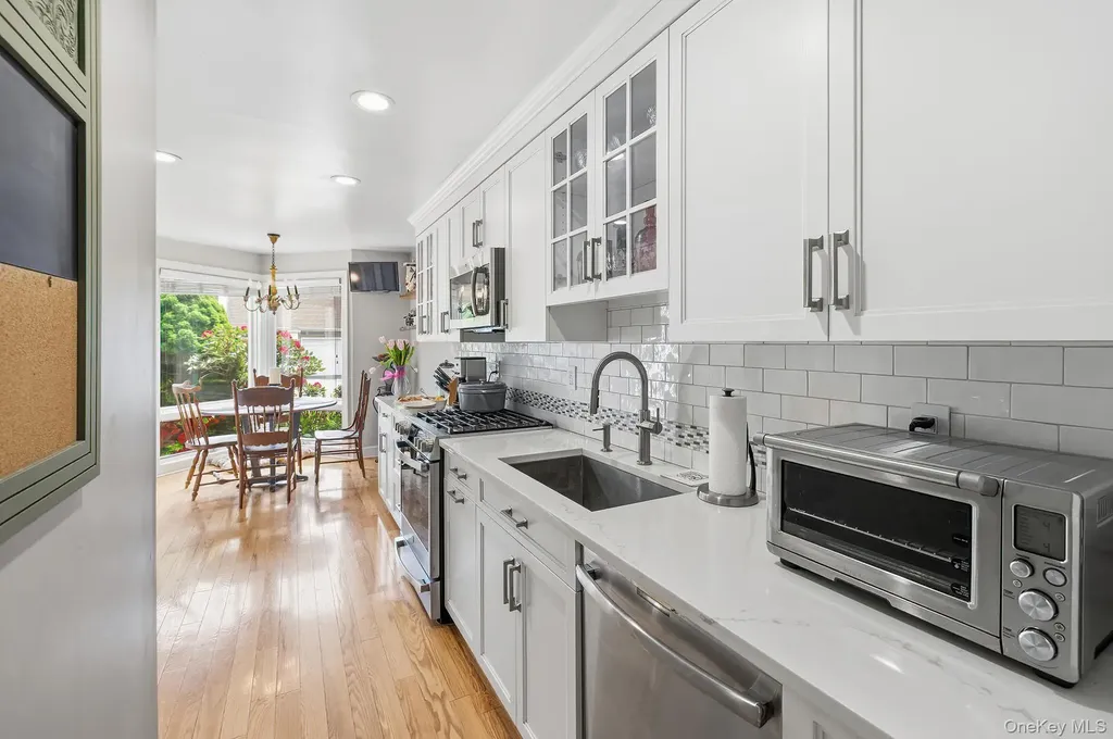 6 Spring Pond Drive Ossining NY 10562