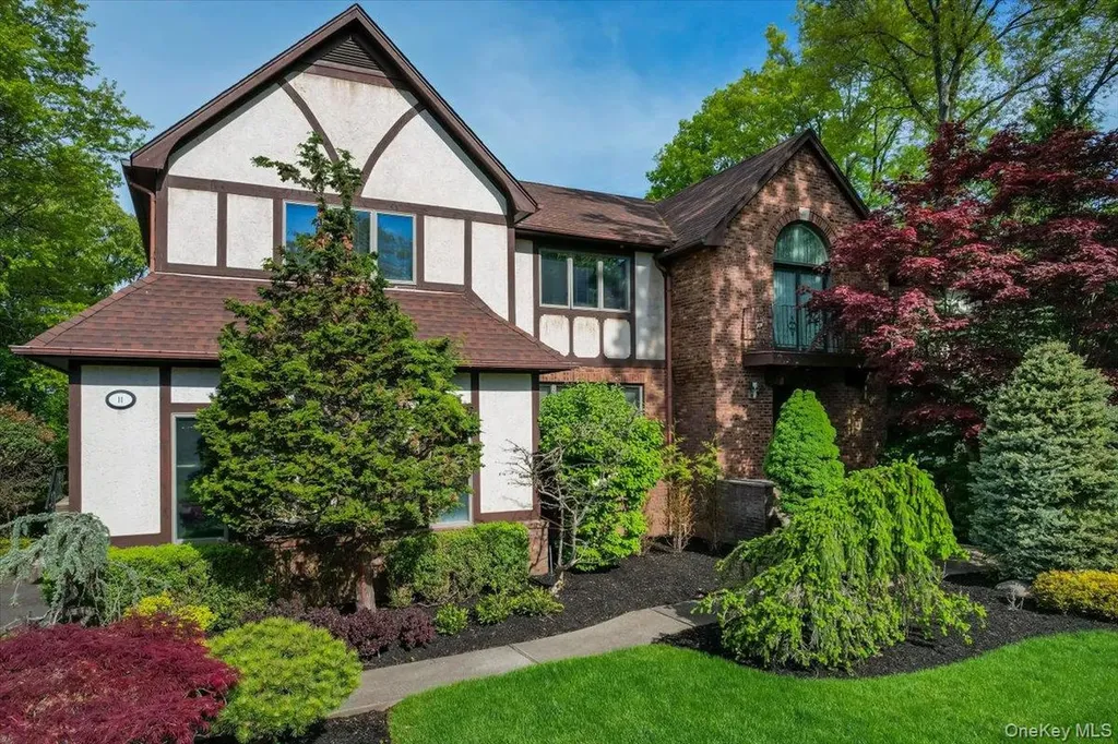 11 Bartlett Road Monsey NY 10952