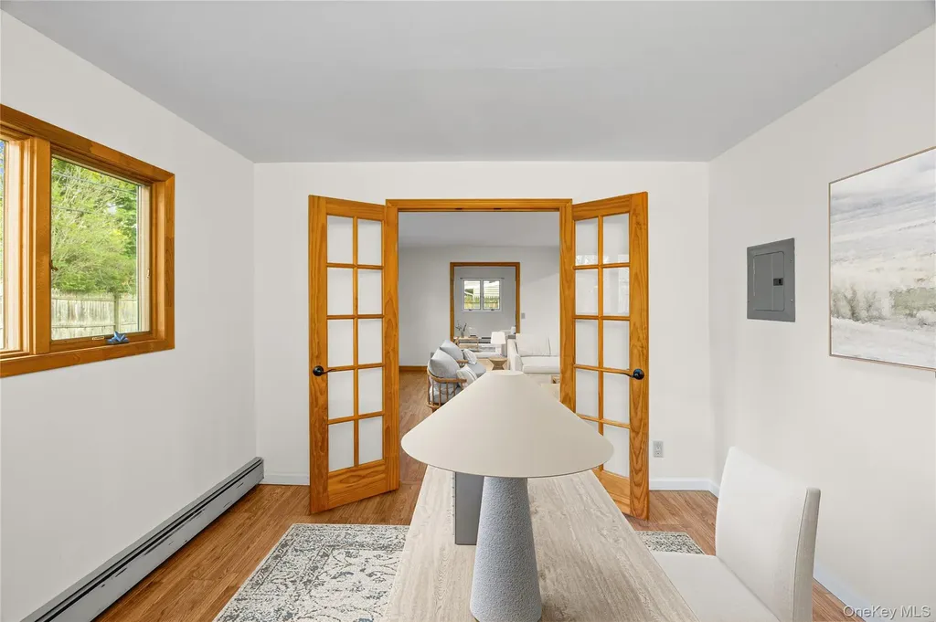 19 Palm Lane Westbury NY 11590