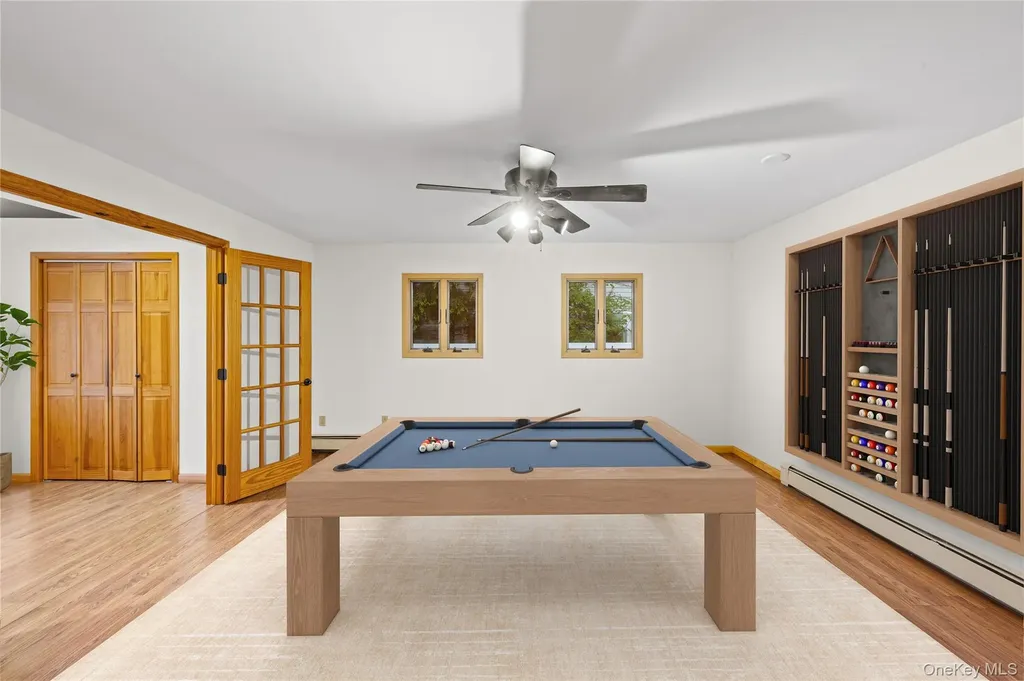 19 Palm Lane Westbury NY 11590