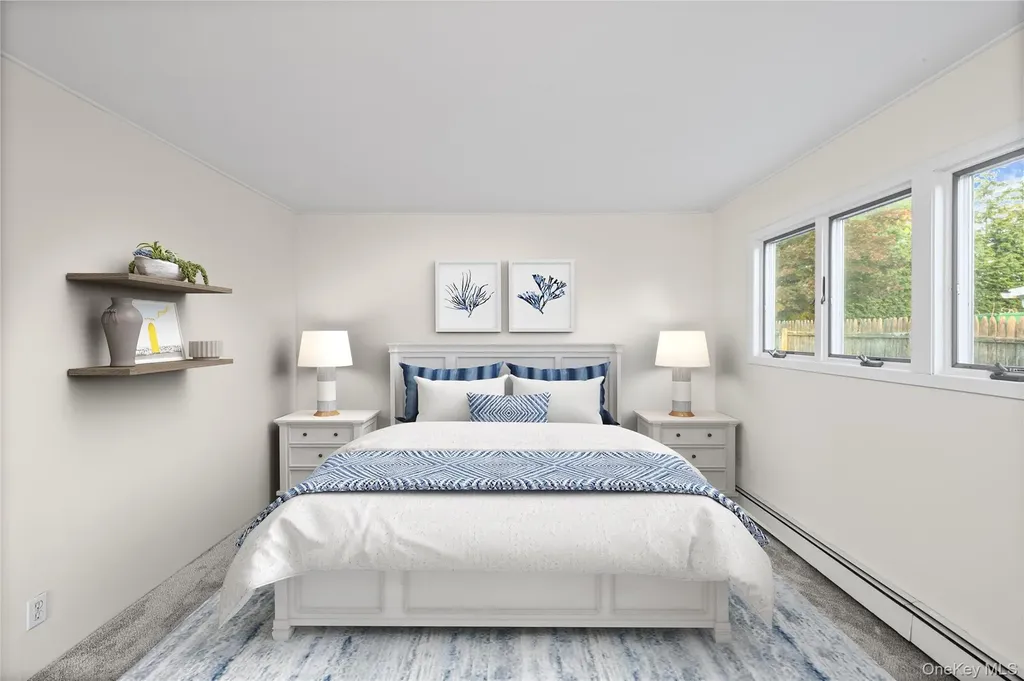 19 Palm Lane Westbury NY 11590