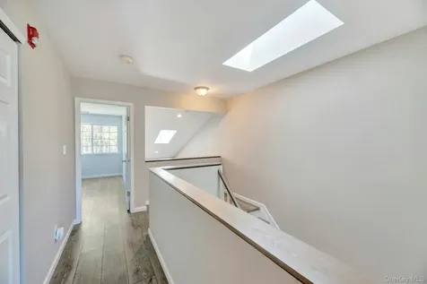 125 Farm House Court Manorville NY 11949