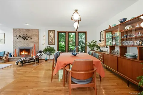40 Laurel Hill Road Centerport NY 11721