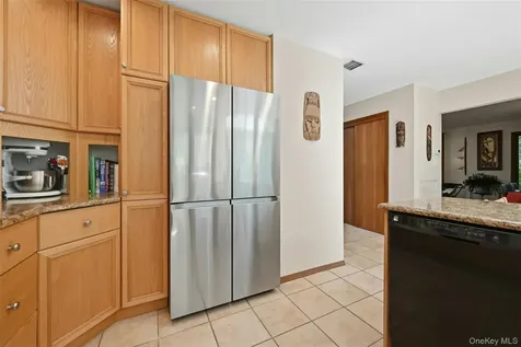 40 Laurel Hill Road Centerport NY 11721