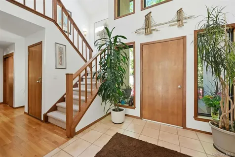 40 Laurel Hill Road Centerport NY 11721