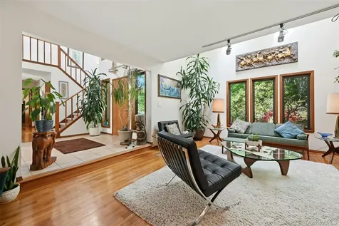 40 Laurel Hill Road Centerport NY 11721