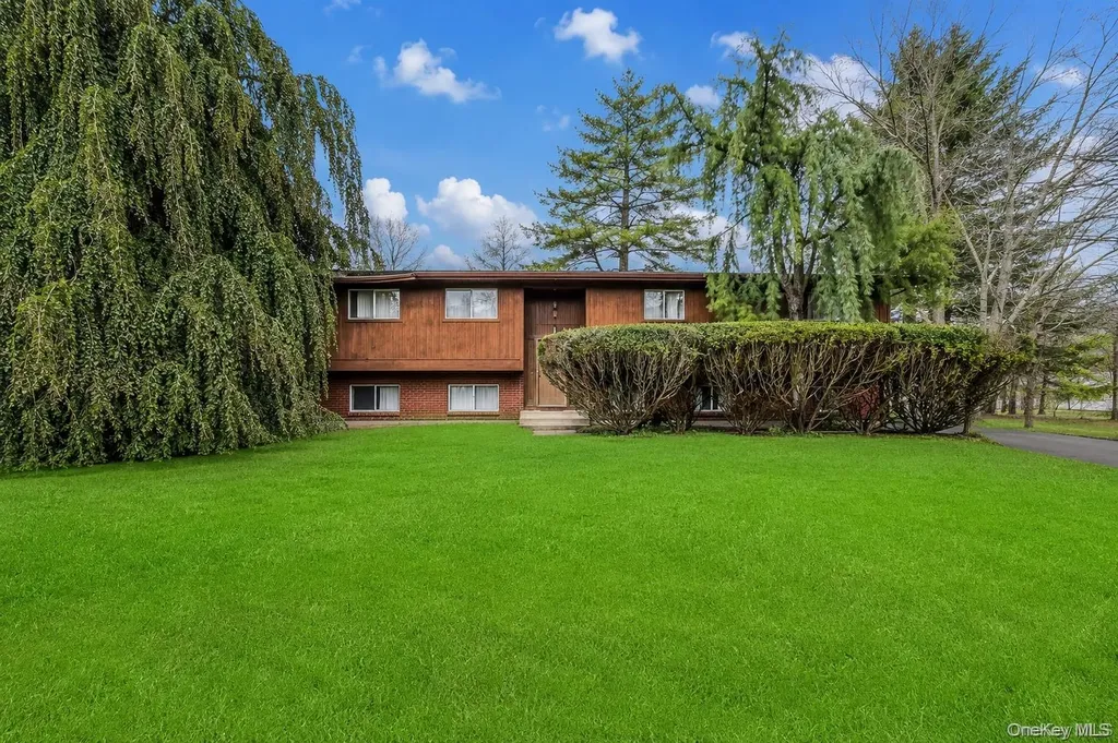 12 Woodwind Lane Spring Valley NY 10977