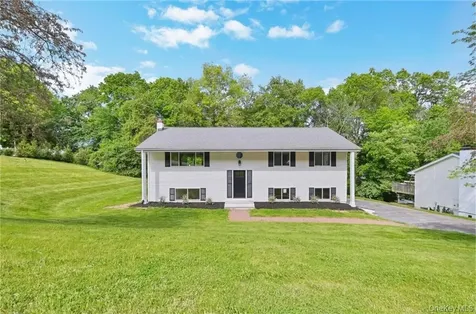 26 Kendell Drive Wappingers Falls NY 12590