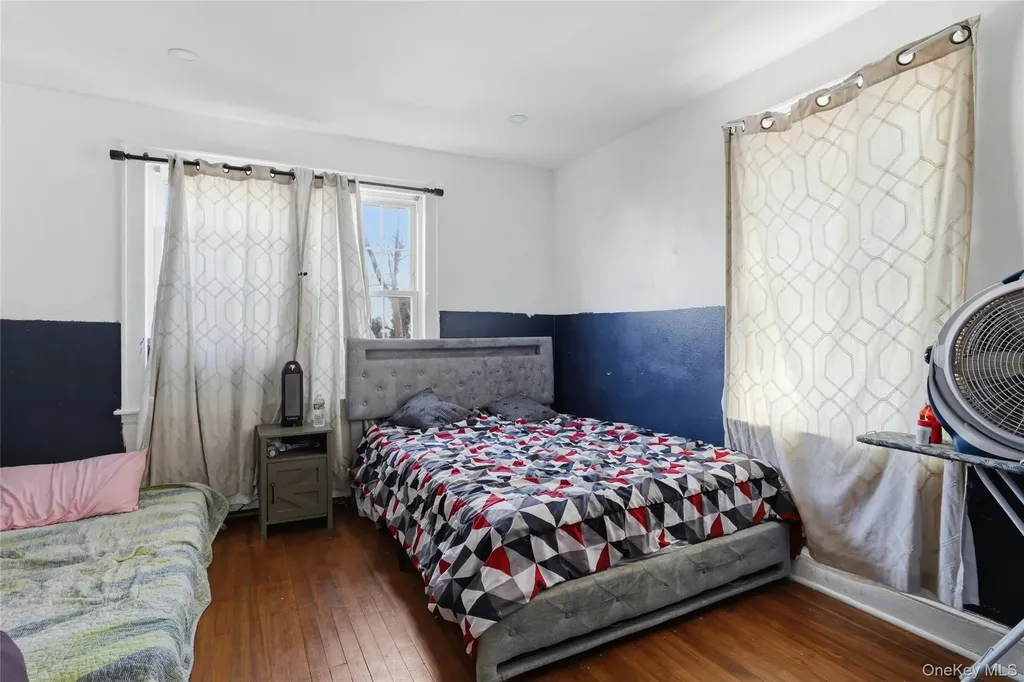 160 Broad Street Williston Park NY 11596