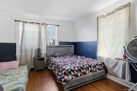 160 Broad Street Williston Park NY 11596