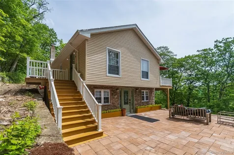 71 Deer Trail N Greenwood Lake NY 10925