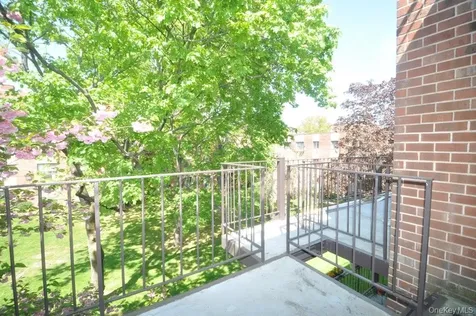 119 Dehaven Drive Yonkers NY 10703