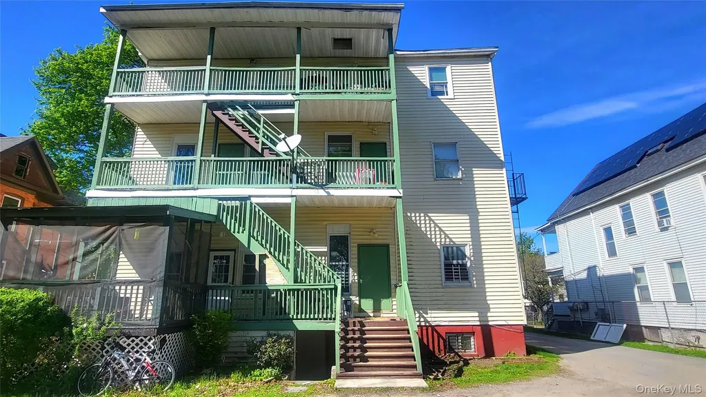 242 Mansion Street Poughkeepsie NY 12601