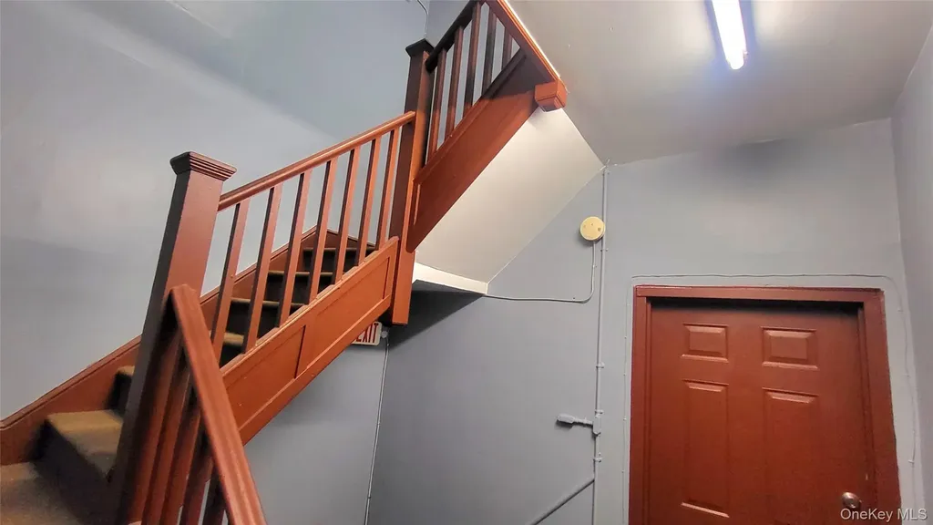 242 Mansion Street Poughkeepsie NY 12601