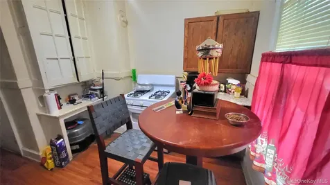 242 Mansion Street Poughkeepsie NY 12601