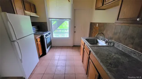 242 Mansion Street Poughkeepsie NY 12601