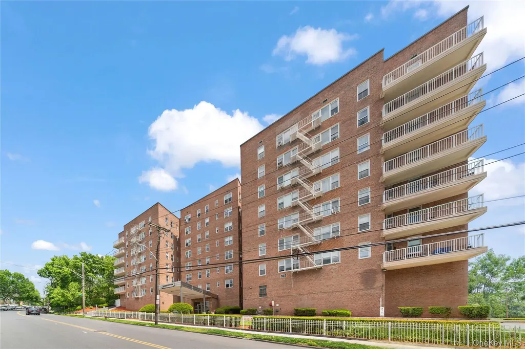 300 N Broadway Yonkers NY 10701