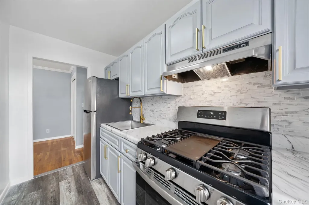 300 N Broadway Yonkers NY 10701