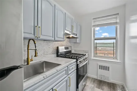 300 N Broadway Yonkers NY 10701
