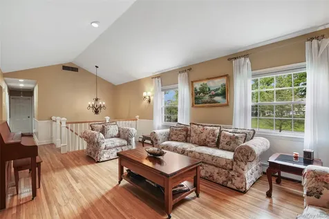 31 Burns Place Briarcliff Manor NY 10510