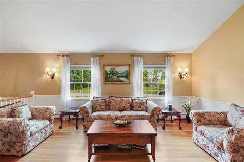 31 Burns Place Briarcliff Manor NY 10510