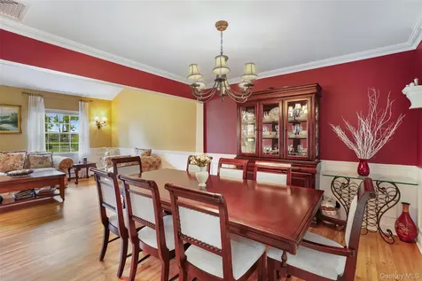 31 Burns Place Briarcliff Manor NY 10510