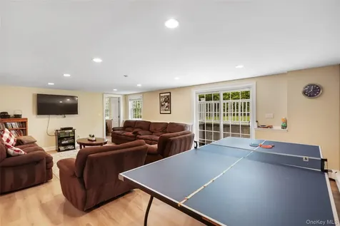31 Burns Place Briarcliff Manor NY 10510