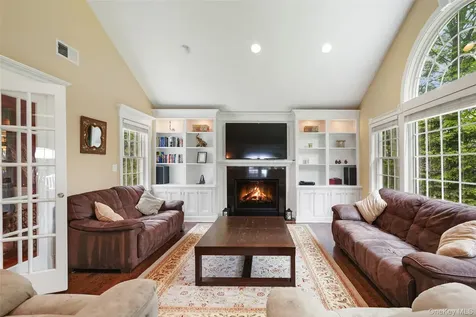 31 Burns Place Briarcliff Manor NY 10510