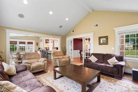 31 Burns Place Briarcliff Manor NY 10510