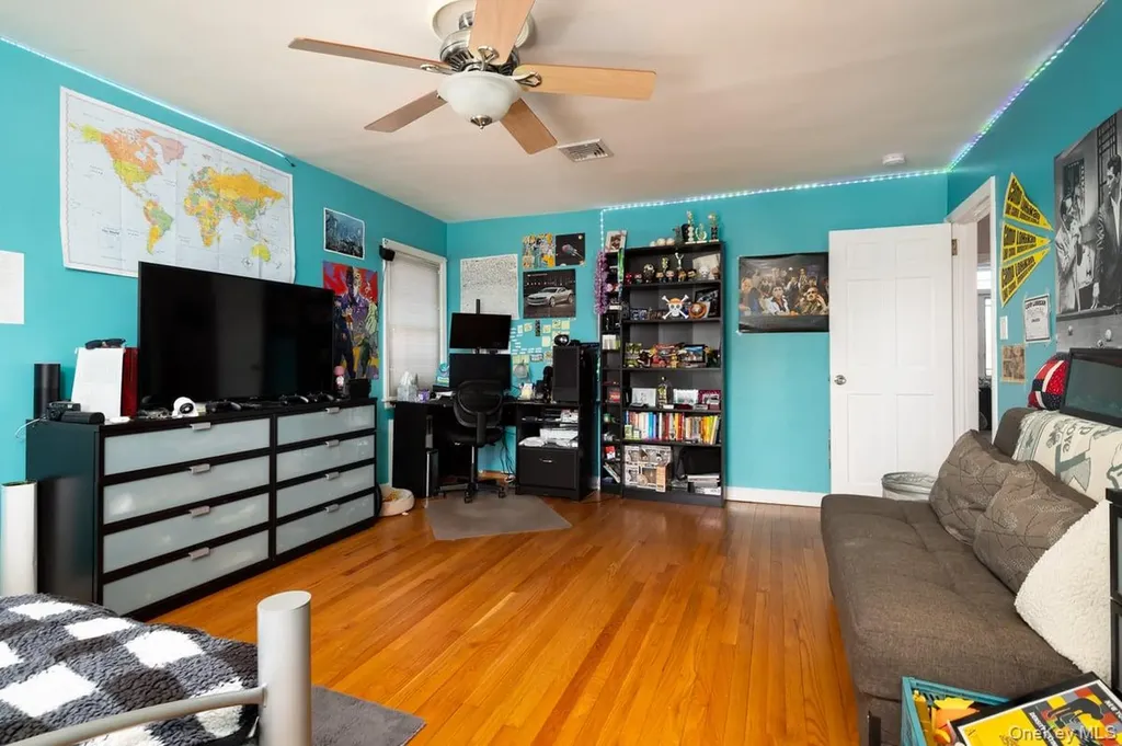 100 Byron Road Merrick NY 11566