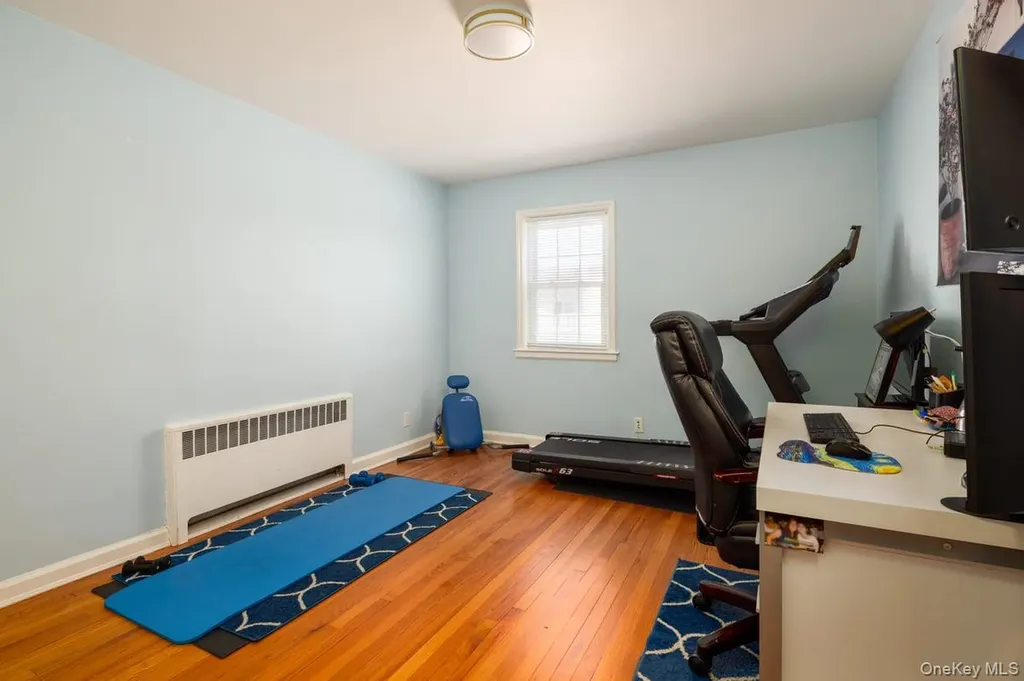 100 Byron Road Merrick NY 11566