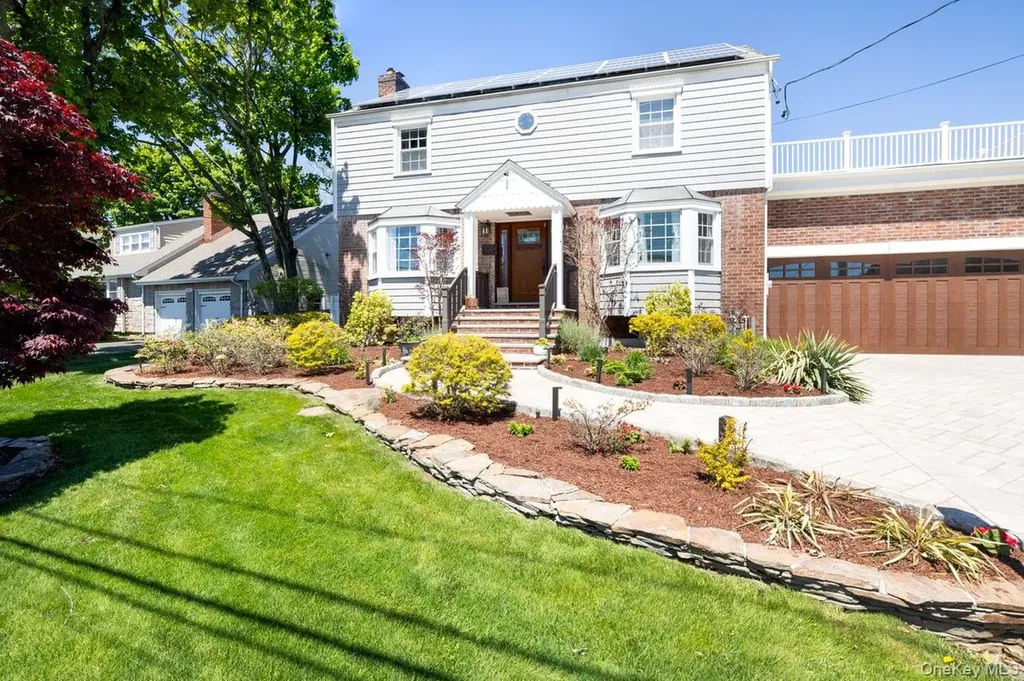 100 Byron Road Merrick NY 11566
